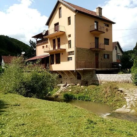 Guesthouse Smiljanic Slavkovica Exteriör bild