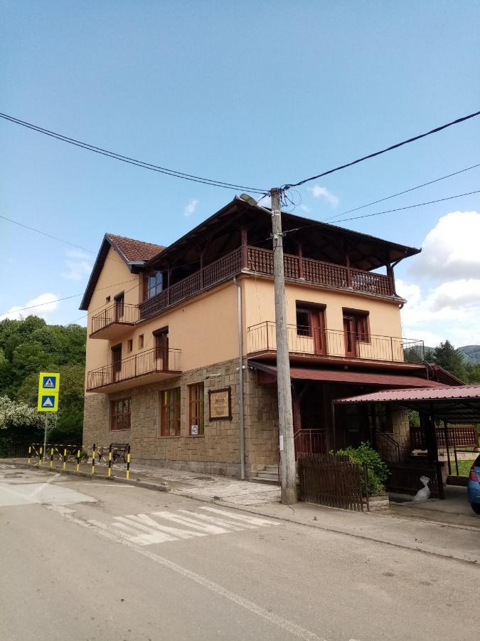 Guesthouse Smiljanic Slavkovica Exteriör bild