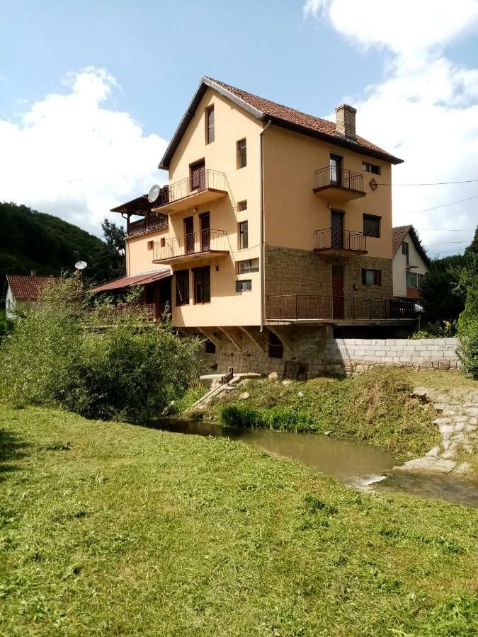 Guesthouse Smiljanic Slavkovica Exteriör bild